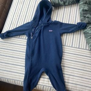 Baby warm jams with hand covers